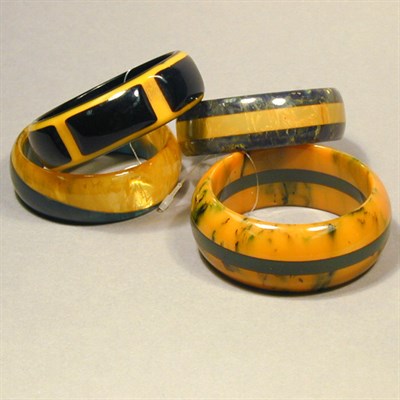 Lot 573 - Group of Four Bakelite Two-Color Laminate...