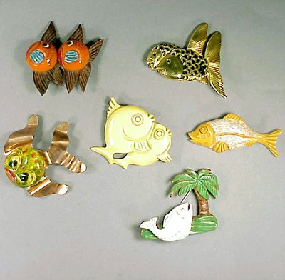 Lot 537 - Group of Six Bakelite Brooches Each depicting...