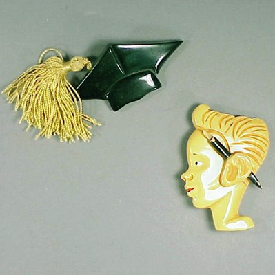 Lot 389 - Bakelite Brooch Depicting a profile of a...