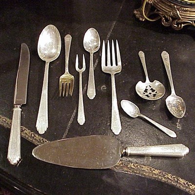 Lot 346 - Lunt Sterling Silver Flatware Service In the...
