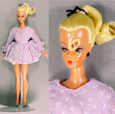 Lot 113 - Blonde 7 1/2 Inch Bild-Lilli Hair in original...