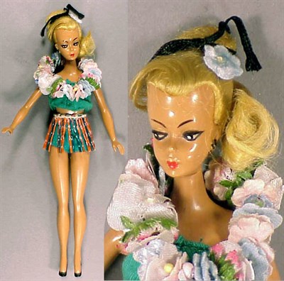 Lot 110 - Blonde 7 1/2 Inch Bild-Lilli Hair in original...