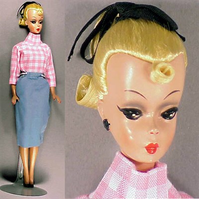 Lot 112 - Blonde 11 1/2 Inch Bild-Lilli Hair in original...