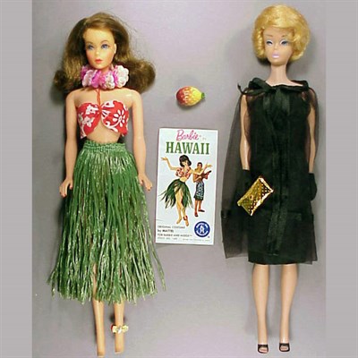 Lot 31 - Light Blonde Bubble Cut Barbie Pink lips, in...