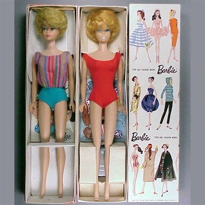 Lot 262 - Blonde Bubble Cut Barbie Geranium lips, on...