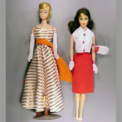 Lot 186 - Blonde Swirl Barbie Pink lips, hoop earrings,...