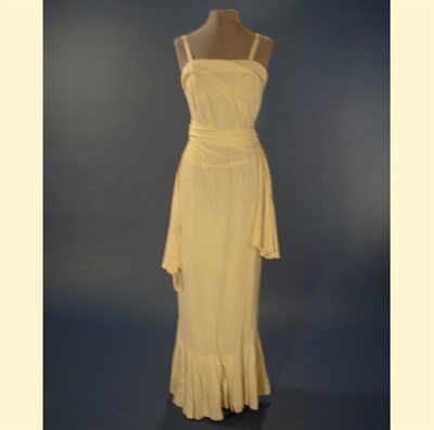 Lot 585 - Ivory Crepe Evening Gown Runway model...