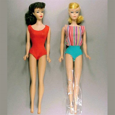 Lot 24 - Blonde Swirl Barbie Original hard curl, blue...