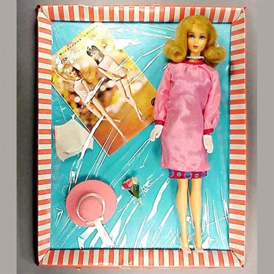 Lot 83 - Blonde Flip Twist 'n' Turn Barbie High color,...