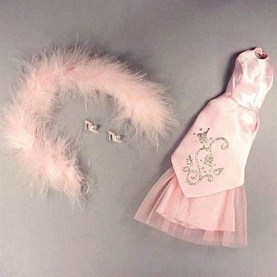 Lot 62 - Rare Sears Pink Formal Mint and complete.