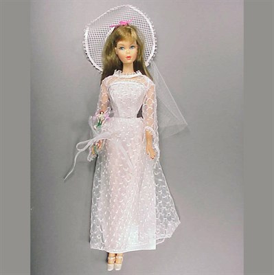 Lot 200 - Brunette Twist 'n' Turn Barbie In possibly...