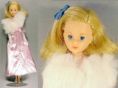 Lot 169 - German Blonde Flip Francie Original hair bow,...