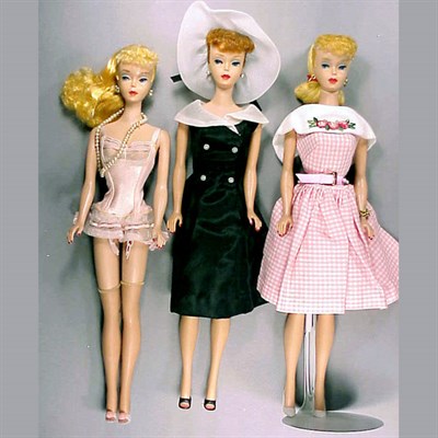 Lot 218 - Two #5 Ponytail Barbies Comprising a blonde...