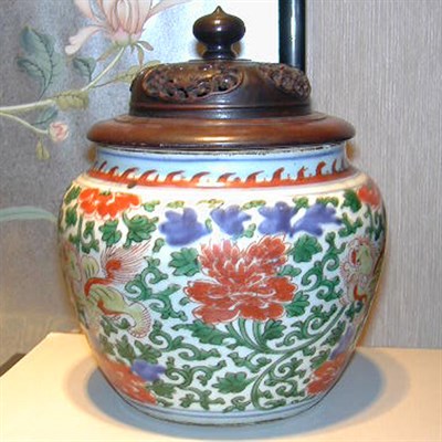 Lot 274 - Good Chinese Doucai Porcelain Jar Decorated...