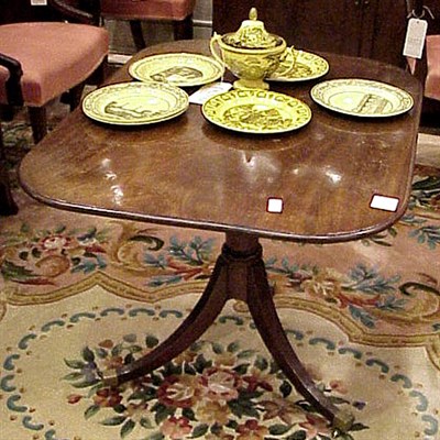 Lot 284 - George III Mahogany Tilt-Top Table