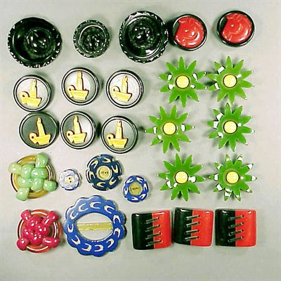 Lot 548 - Miscellaneous Group of Bakelite Buttons...