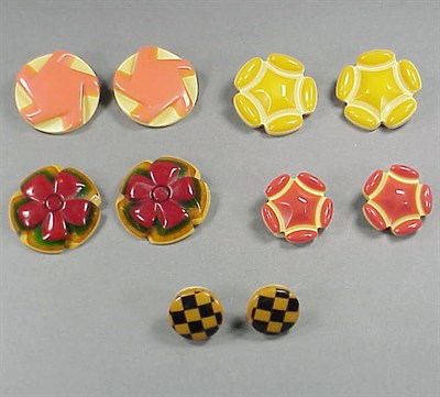 Lot 506 - Group of Five Pairs of Bakelite Laminate Earrings
