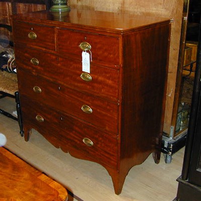 Lot 337 - George III Mahogany Chest of Drawers