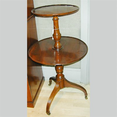 Lot 330 - George III Mahogany Dumbwaiter