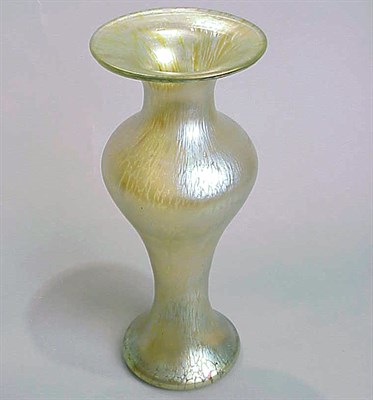Lot 191 - Unsigned Loetz Iridescent Glass Vase