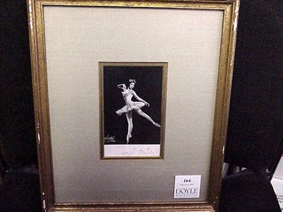 Lot 164 - [AUTOGRAPH] FONTEYN, MARGOT Photographic...
