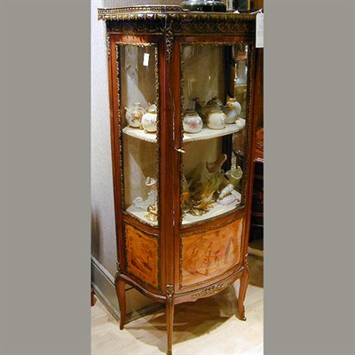Lot 582 - Louis XV Style Gilt-Bronze Mounted Marquetry...