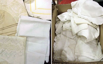 Lot 210 - Group of Linens