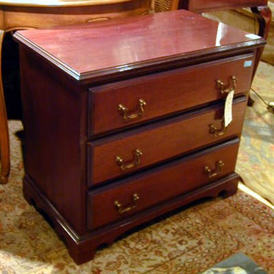 Lot 228 - Pair of Georgian Style Mahogany Chest of Drawers