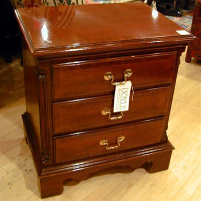 Lot 236 - Georgian Style Mahogany Night Stand