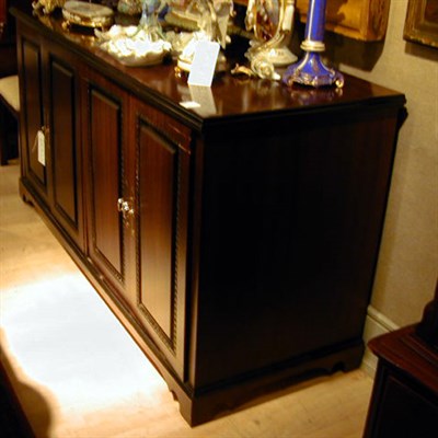 Lot 319 - Georgian Style Mahogany Credenza