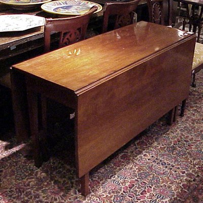Lot 334 - Federal Style Drop-Leaf Table