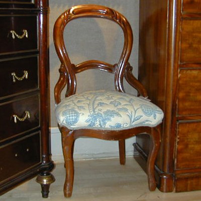 Lot 368 - Pair of Victorian Mahogany Armchairs