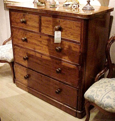Lot 372 - Georgian Style Mahogany Chest of Drawers