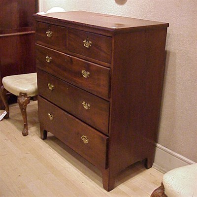 Lot 550 - Georgian Style Mahogany Chest of Drawers