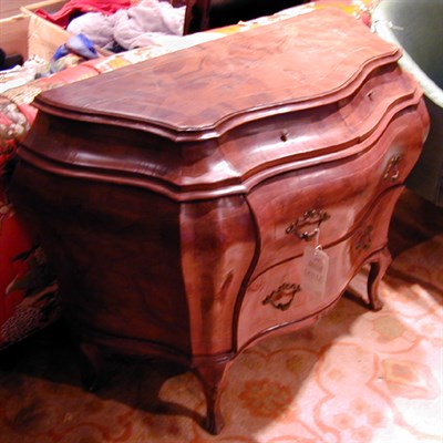 Lot 670 - Italian Rococo Style Burl Wood Bombe Commode