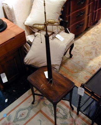 Lot 687 - Georgian Style Mahogany Floor Lamp