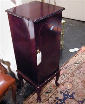 Lot 772 - Queen Anne Style Mahogany Cabinet
