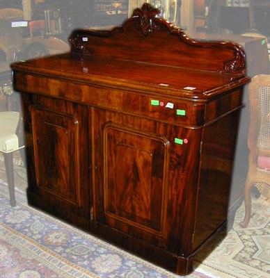 Lot 523 - Victorian Mahogany Buffet