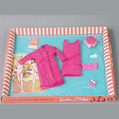 Lot 217 - Japanese Barbie Outfit #21002621 Comprising a...