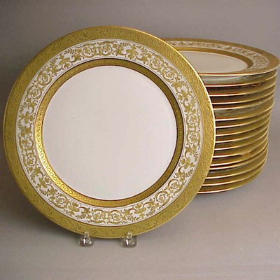 Lot 556 - Set of Seventeen Limoges Porcelain Service...