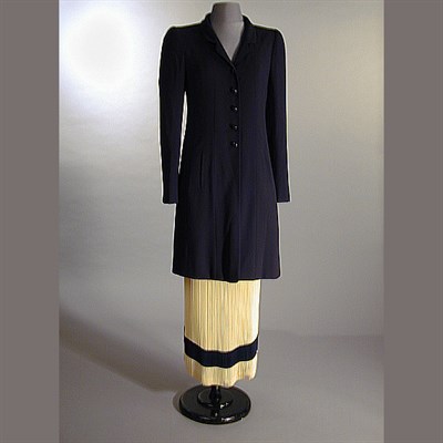 Lot 190 - Chanel Classic Ensemble 1990s Comprising a...