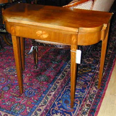 Lot 479 - Federal Style Mahogany Fold-Over Card Table