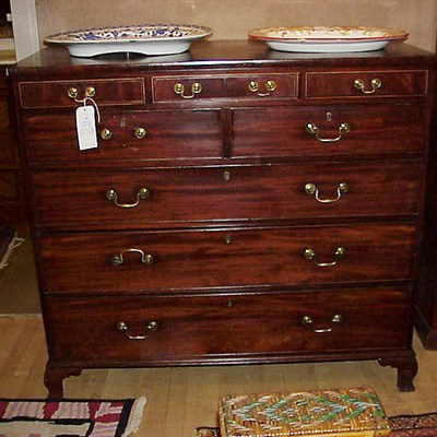 Lot 106 - George III Mahogany Chest of Drawers
