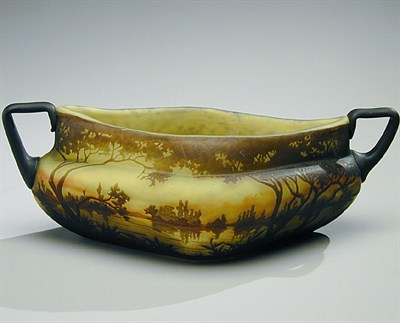 Lot 147 - Daum Nancy Cameo Glass Two-Handled Bowl The...