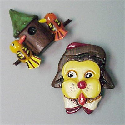 Lot 501 - Two Bakelite and Wood Accessories One a brooch...