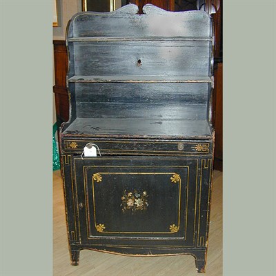 Lot 352 - American Painted Hutch The upper section with...