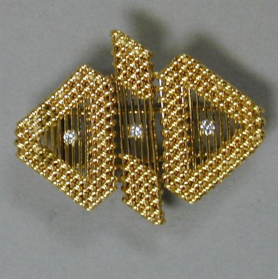 Lot 92 - Gold and Diamond Pin 14 kt. yellow gold, of...