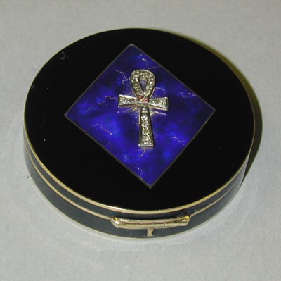 Lot 208 - Gold and Enamel Box 14 kt. yellow gold, of...