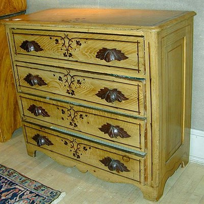 Lot 412 - Cottage Grain Painted Chest of Drawers The...