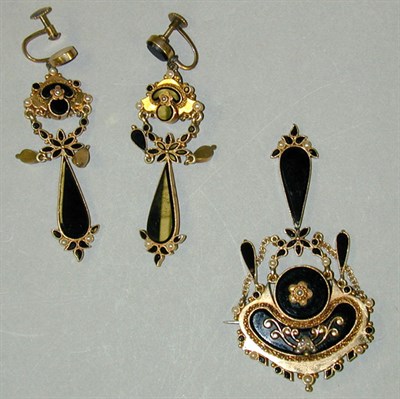 Lot 94 - Suite of Victorian Jewelry 14 kt. yellow gold,...